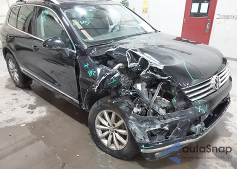 2015 Volkswagen Touareg V6 Sport from USA, damaged, VIN WVGEF9BP2FD007046